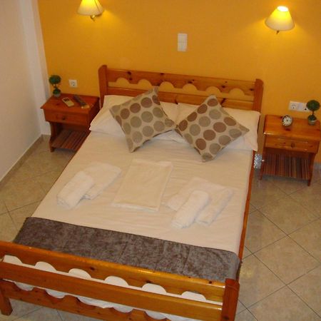 Boussetil Rooms Capanmat Tínos 외부 사진