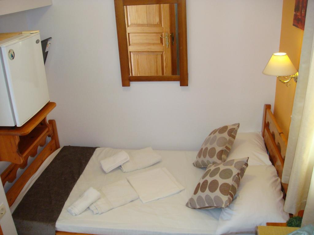 Boussetil Rooms Capanmat Tínos 외부 사진