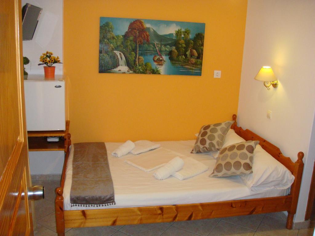 Boussetil Rooms Capanmat Tínos 외부 사진